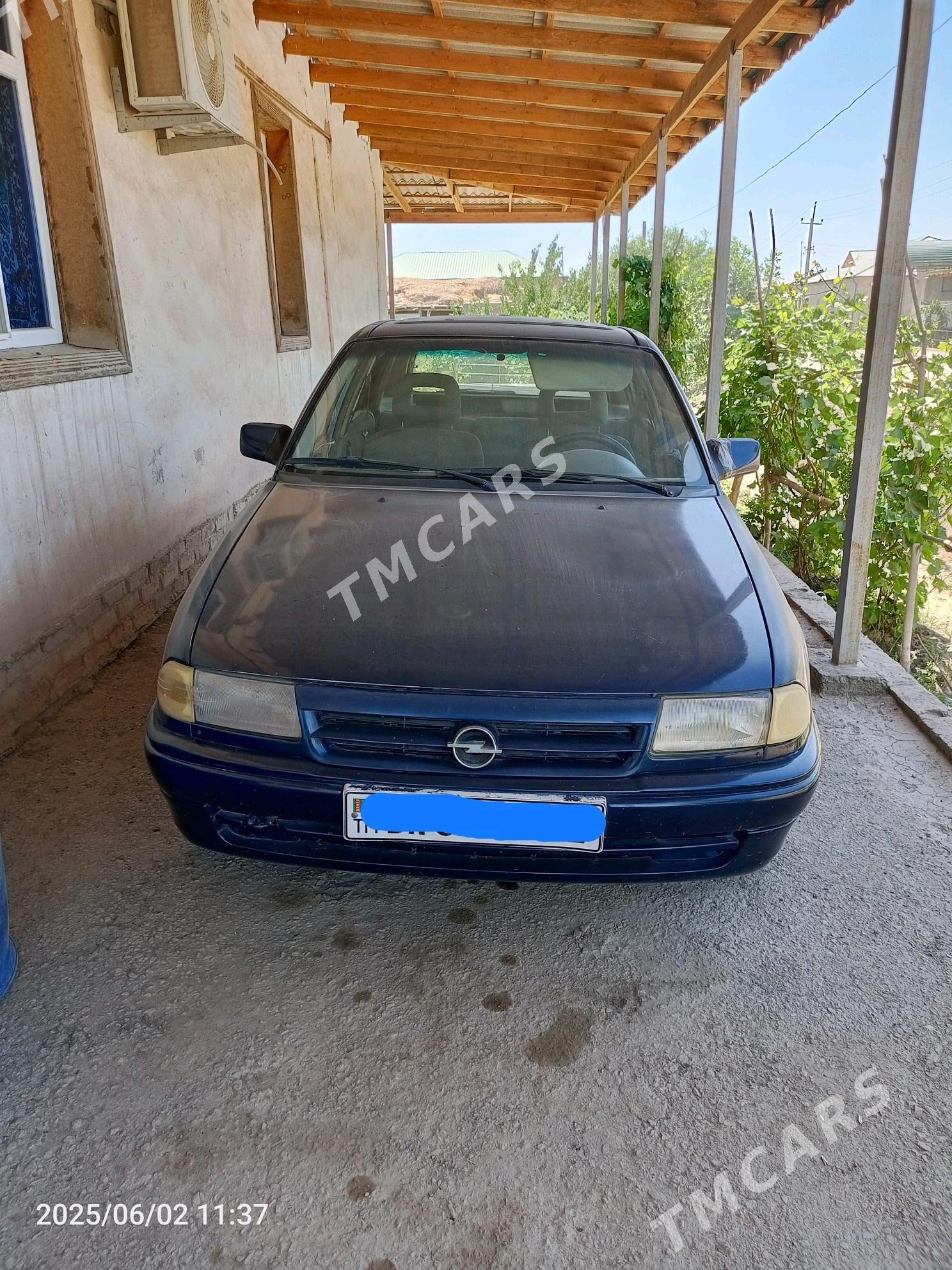 Opel Astra 1993 - 30 000 TMT - Гурбансолтан Едже - img 2