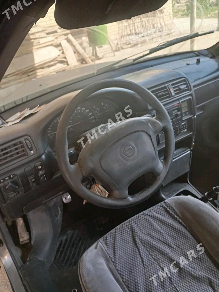 Opel Vectra 1994 - 20 000 TMT - Mary - img 7