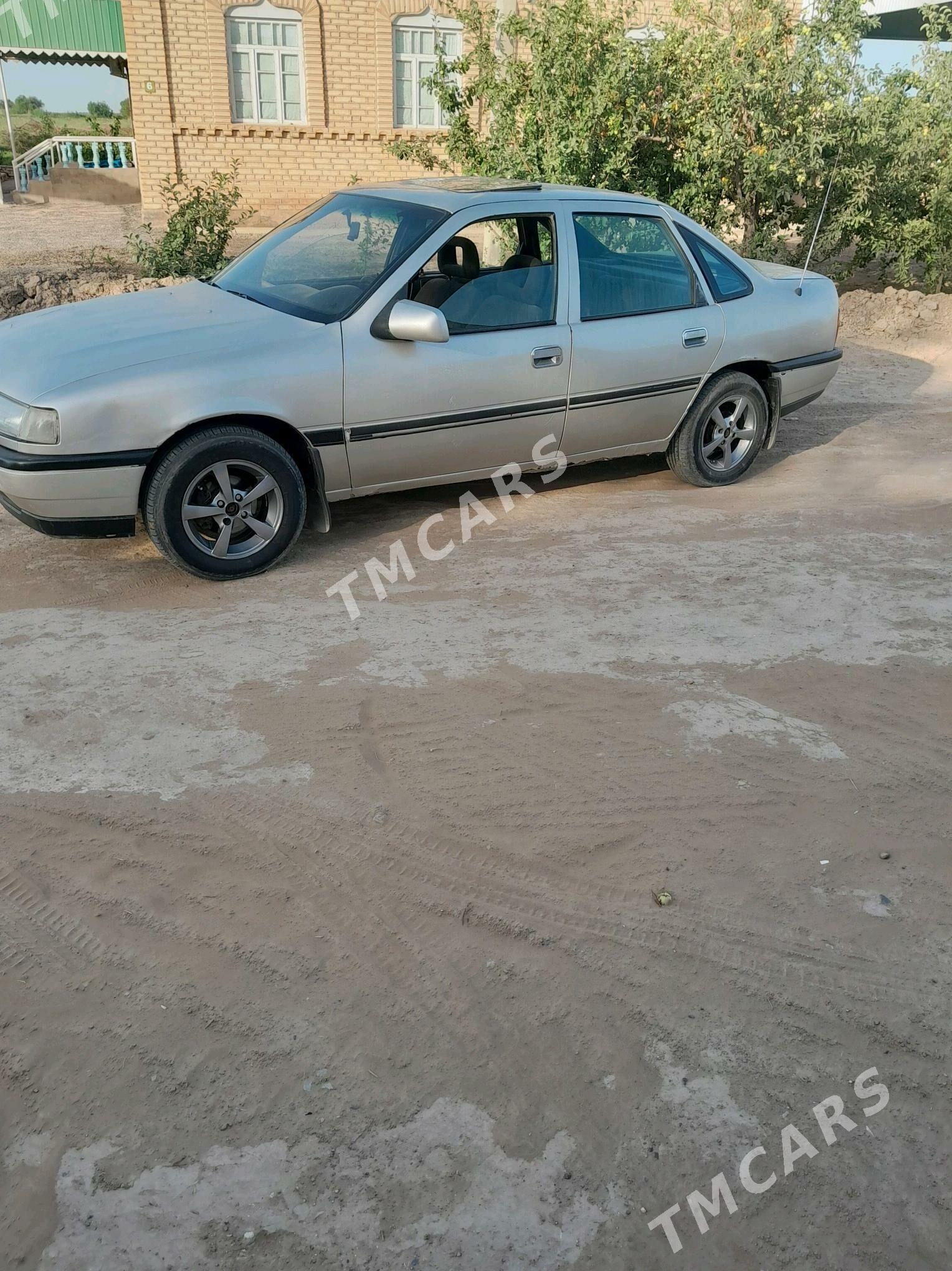 Opel Vectra 1991 - 22 000 TMT - Мары - img 3