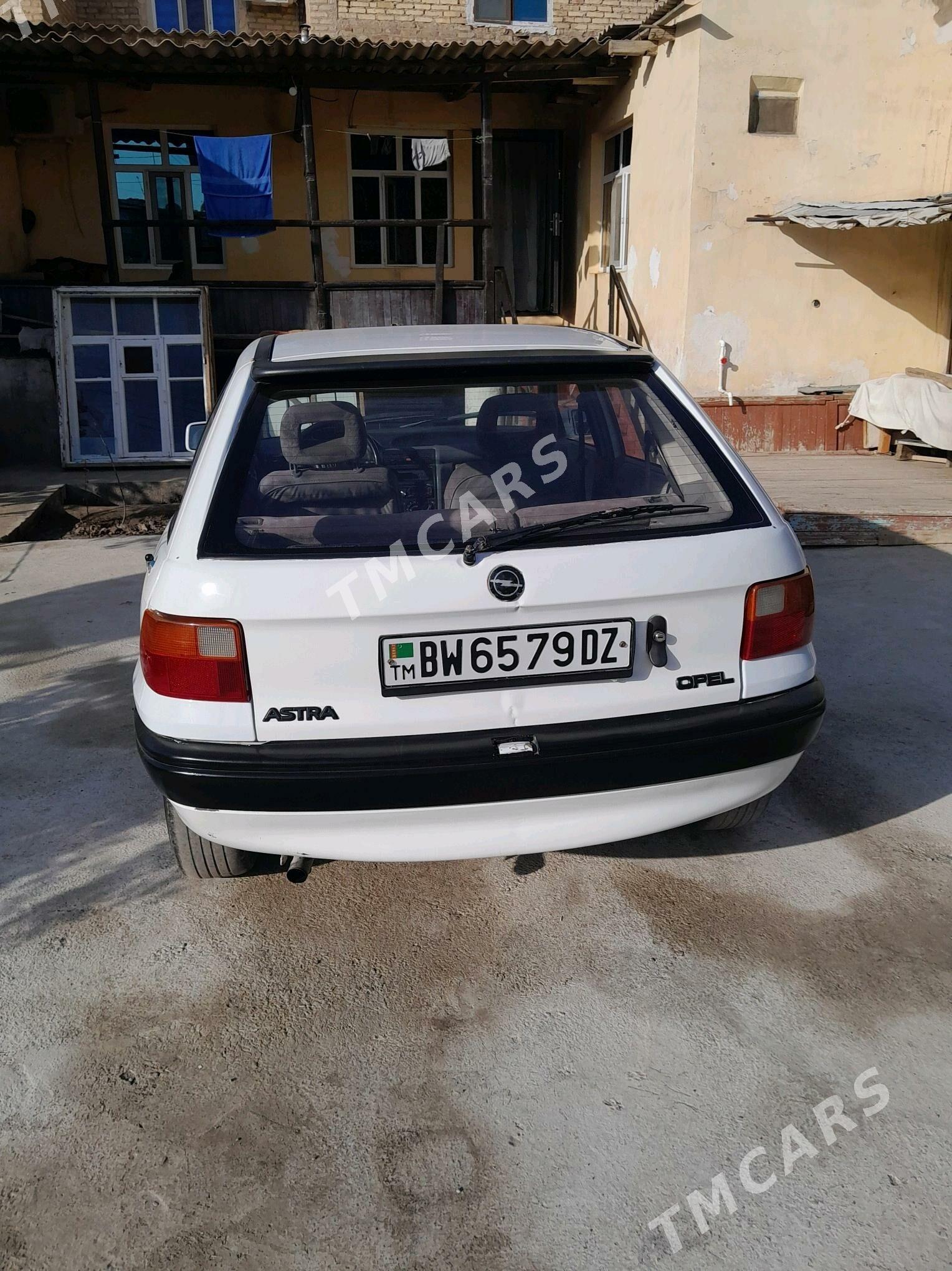 Opel Astra 1994 - 36 000 TMT - Дашогуз - img 4