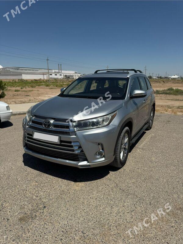 Toyota Highlander 2018 - 390 000 TMT - Мары - img 6