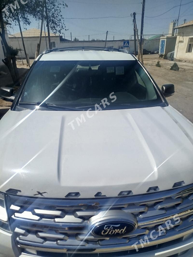 Ford Explorer 2018 - 320 000 TMT - Дашогуз - img 3