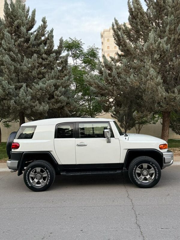 Toyota FJ Cruiser 2008 - 450 000 TMT - Aşgabat - img 2