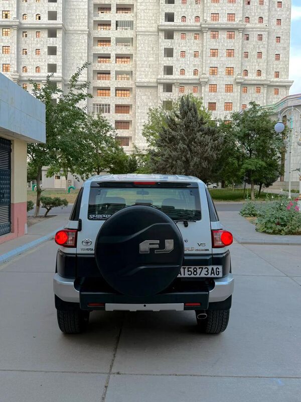 Toyota FJ Cruiser 2008 - 450 000 TMT - Aşgabat - img 8