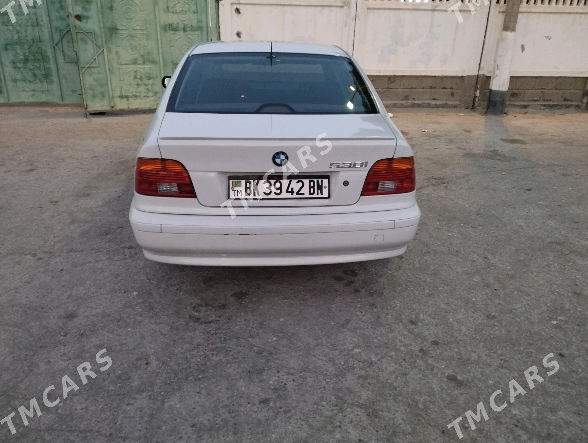 BMW E39 2001 - 105 000 TMT - Балканабат - img 4
