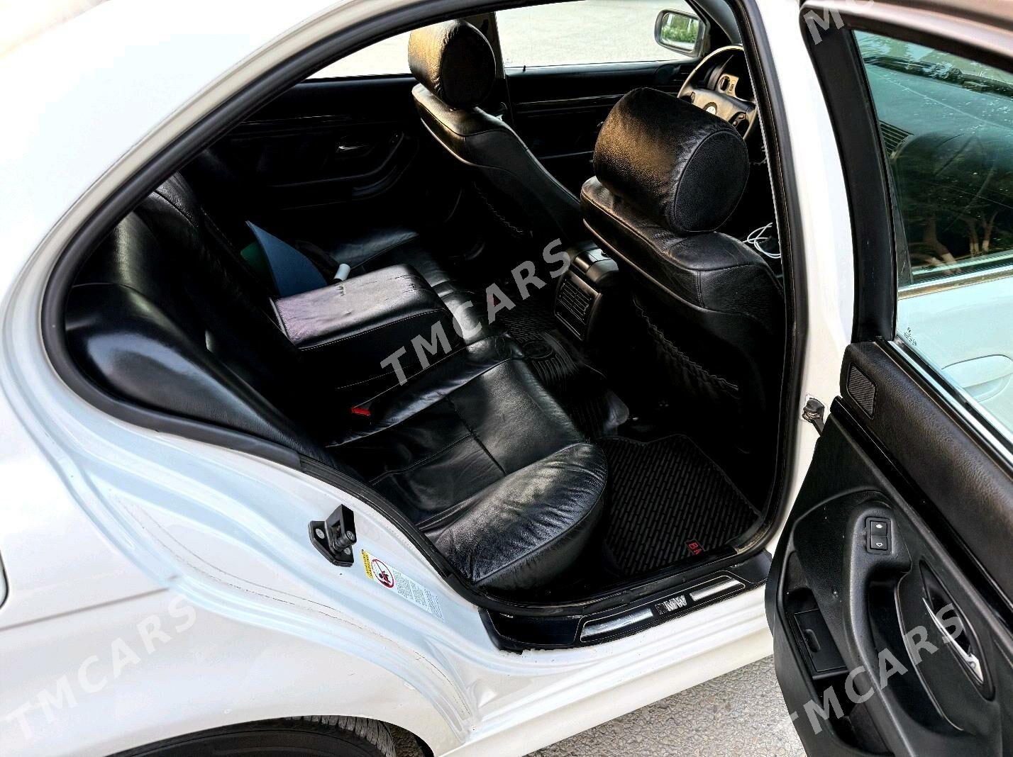 BMW E39 2001 - 105 000 TMT - Балканабат - img 7