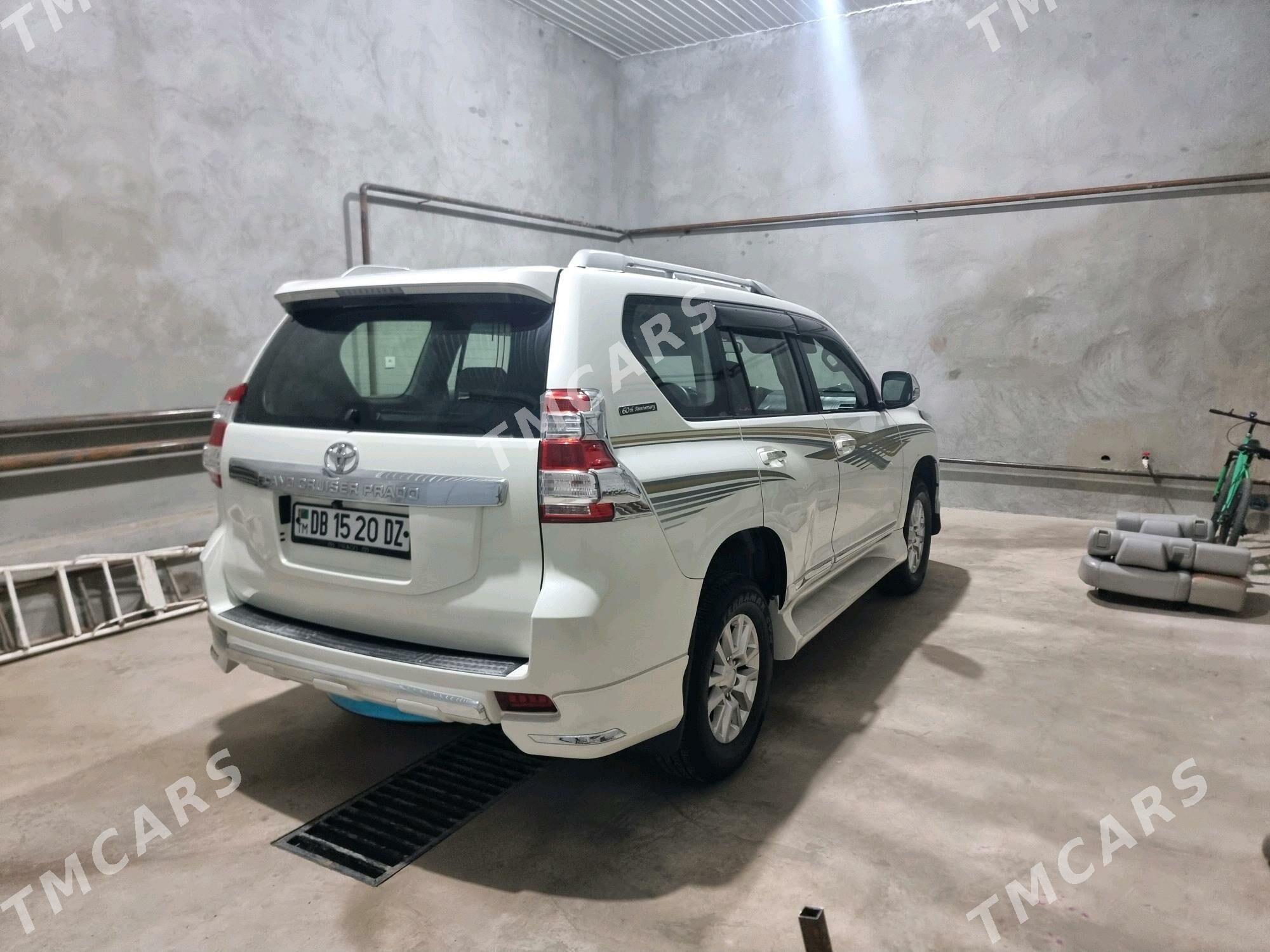Toyota Land Cruiser Prado 2011 - 480 000 TMT - Губадаг - img 2