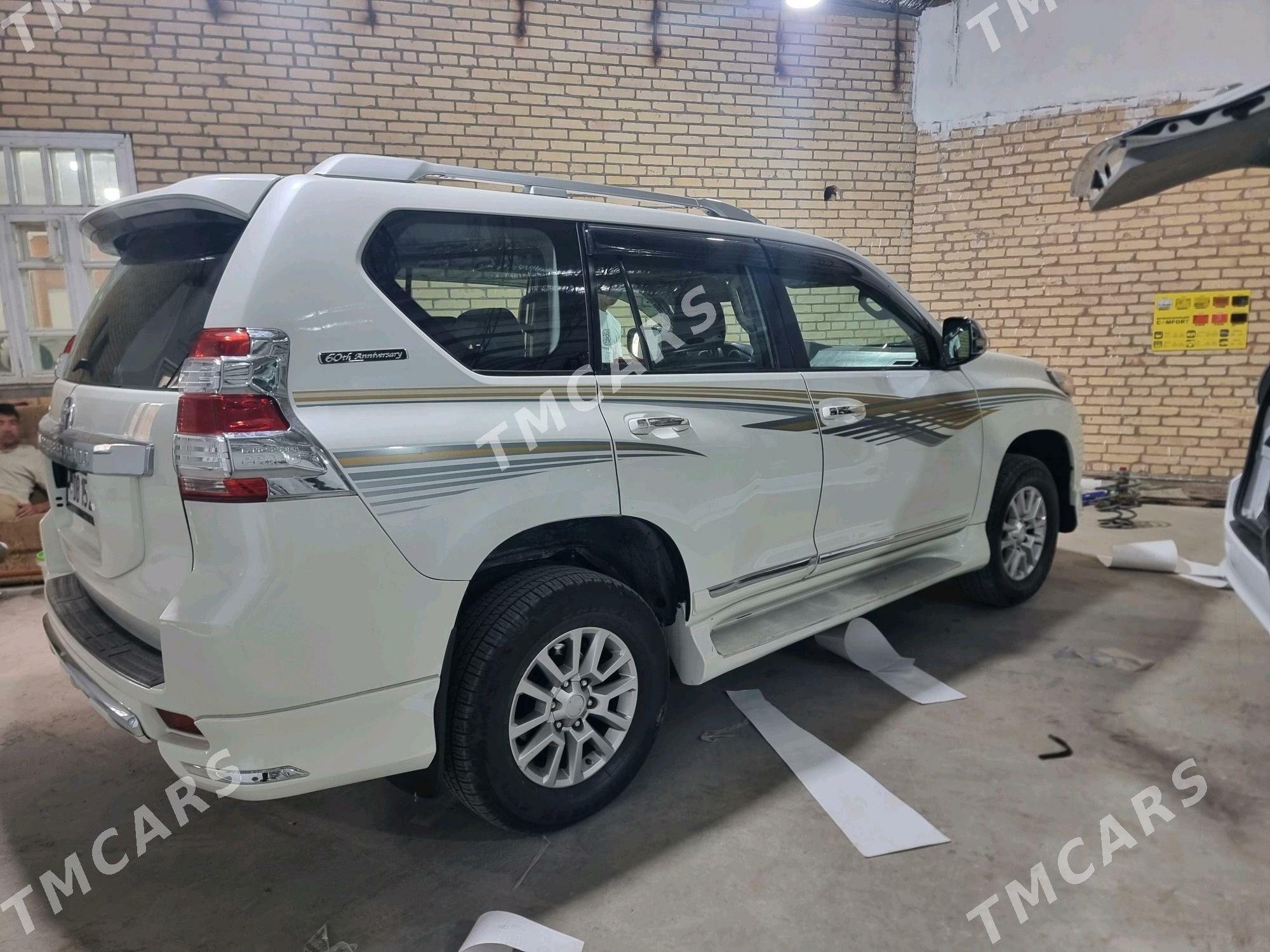 Toyota Land Cruiser Prado 2011 - 480 000 TMT - Губадаг - img 5