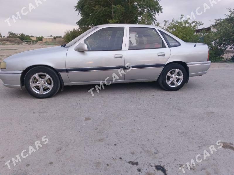 Opel Vectra 1990 - 30 000 TMT - Саят - img 4