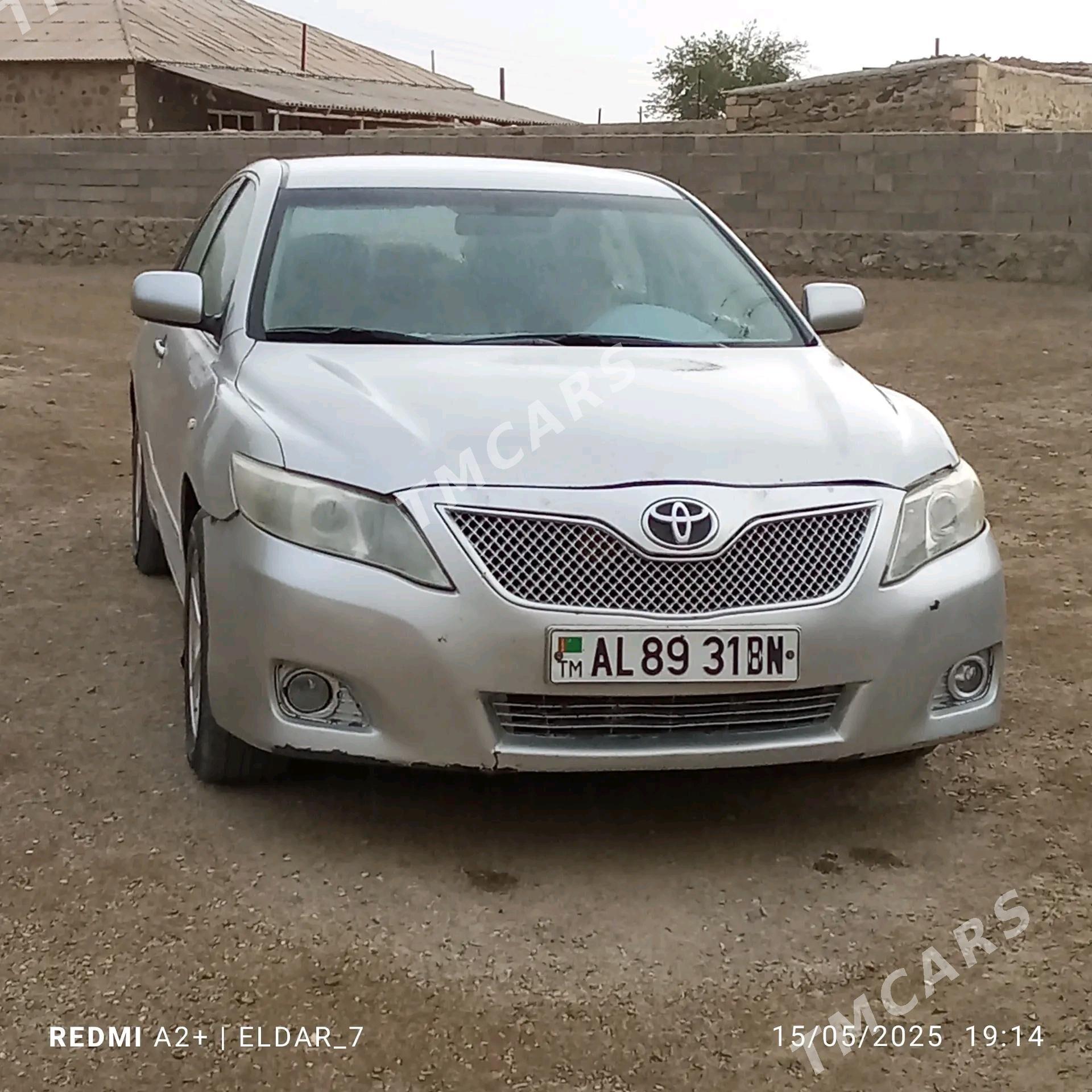 Toyota Camry 2010 - 130 000 TMT - Берекет - img 4