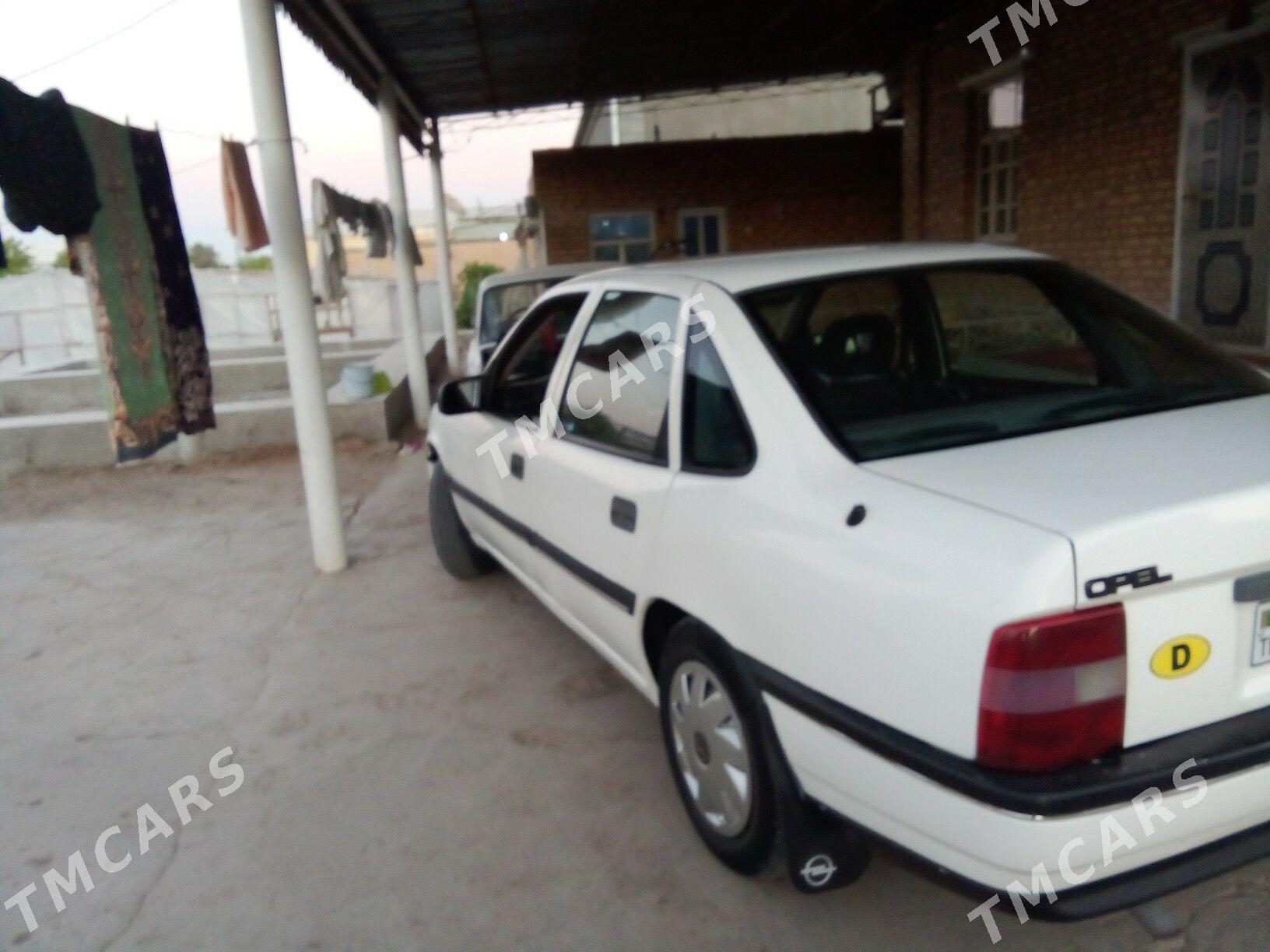 Opel Vectra 1992 - 45 000 TMT - Мары - img 2