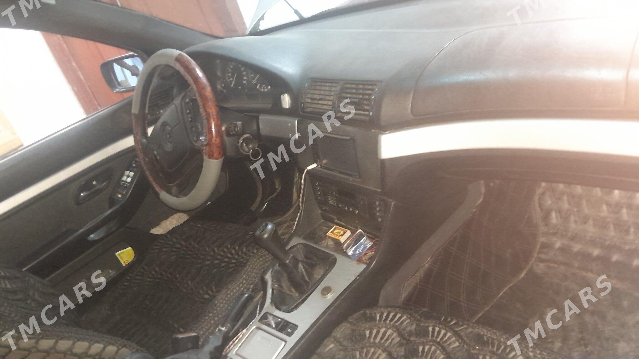 BMW 528 1998 - 79 000 TMT - Туркменабат - img 3