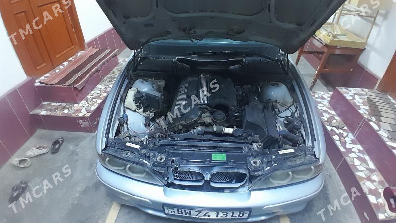 BMW 528 1998 - 79 000 TMT - Туркменабат - img 9