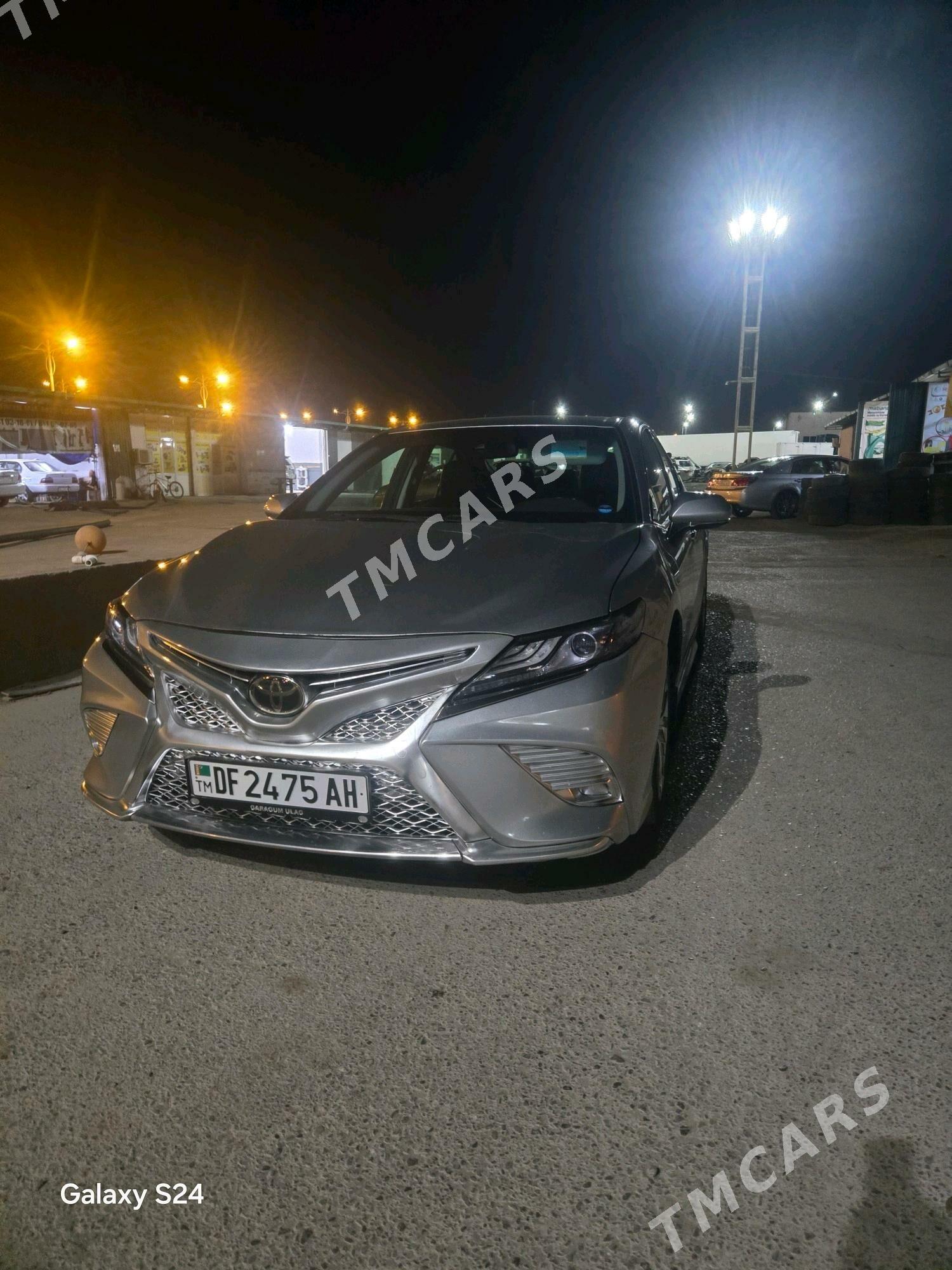 Toyota Camry 2018 - 240 000 TMT - Bedew - img 2