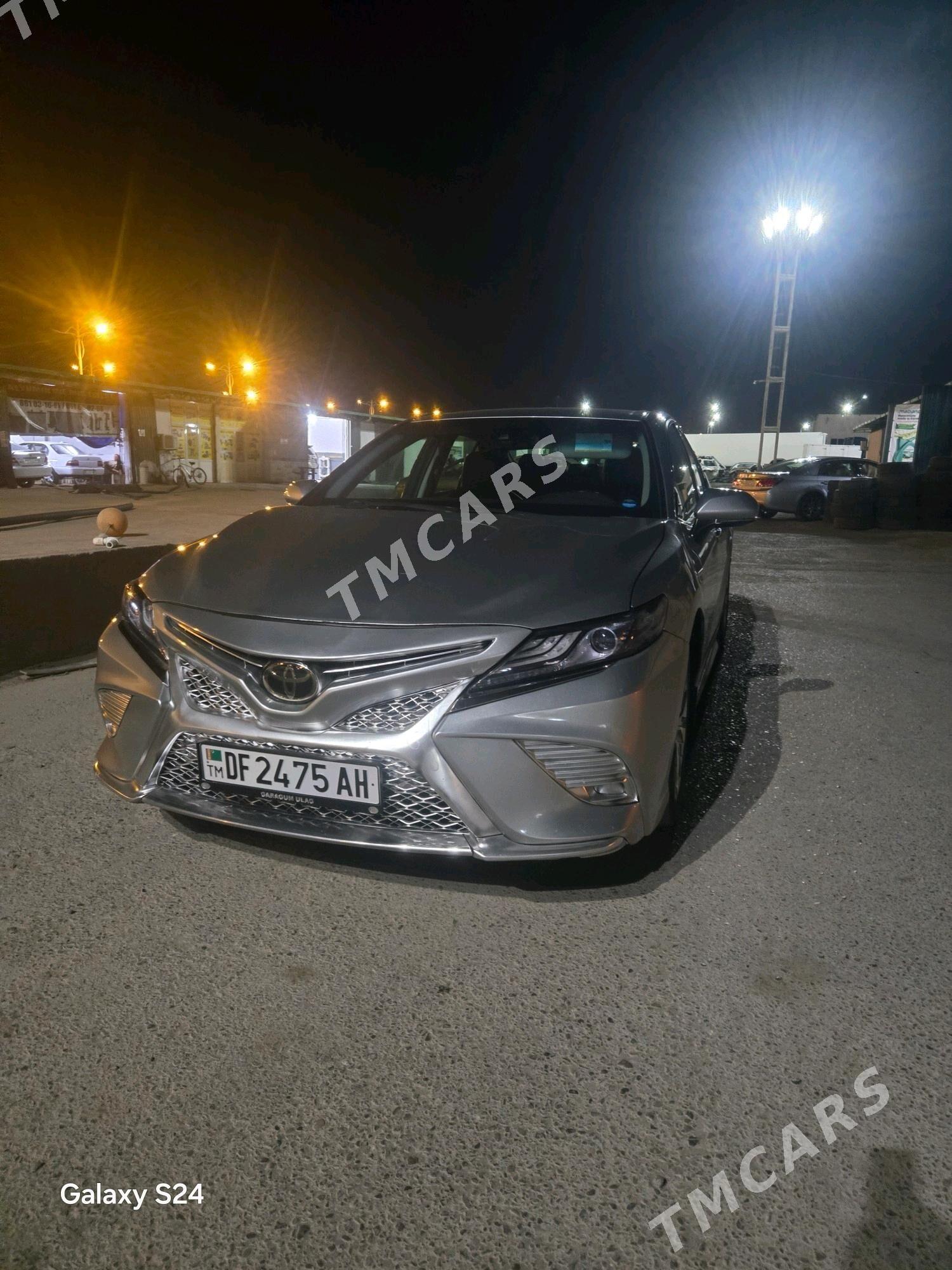 Toyota Camry 2018 - 240 000 TMT - Bedew - img 5