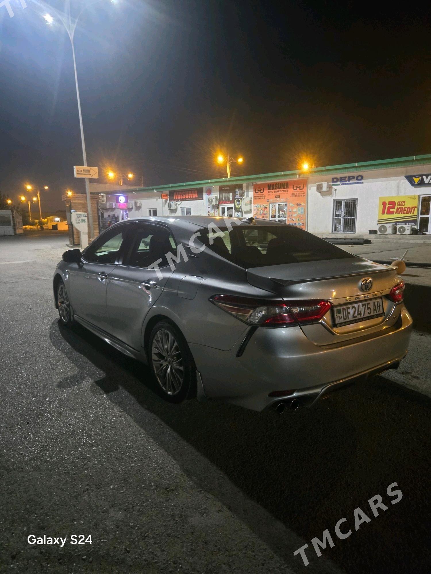 Toyota Camry 2018 - 240 000 TMT - Bedew - img 9