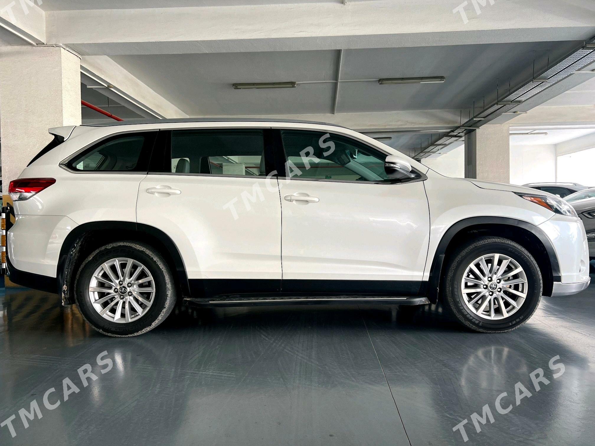 Toyota Highlander 2018 - 495 000 TMT - 11 mkr - img 3