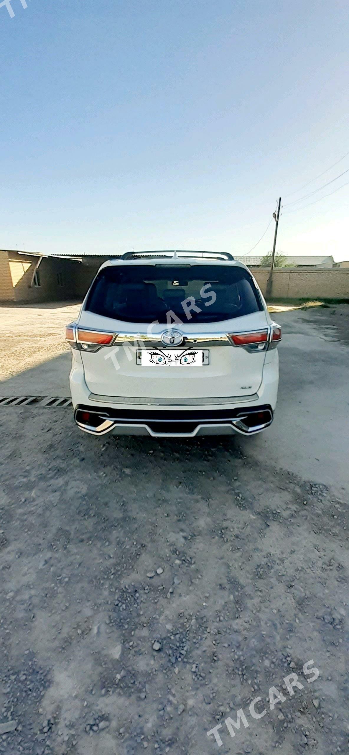Toyota Highlander 2014 - 420 000 TMT - Керки - img 7