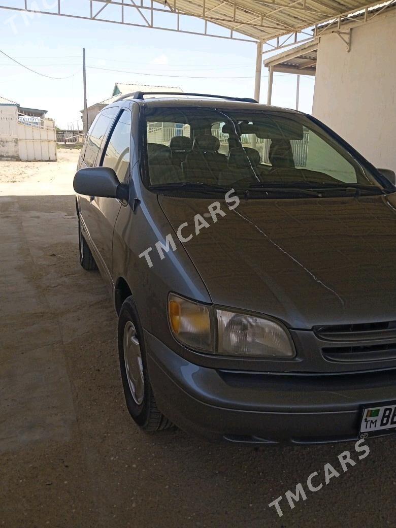 Toyota Sienna 2000 - 135 000 TMT - Эсенгулы - img 3