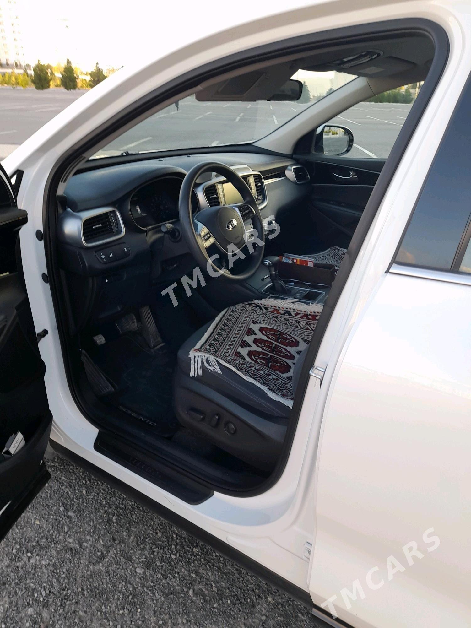 Kia Sorento 2018 - 279 000 TMT - Aşgabat - img 9