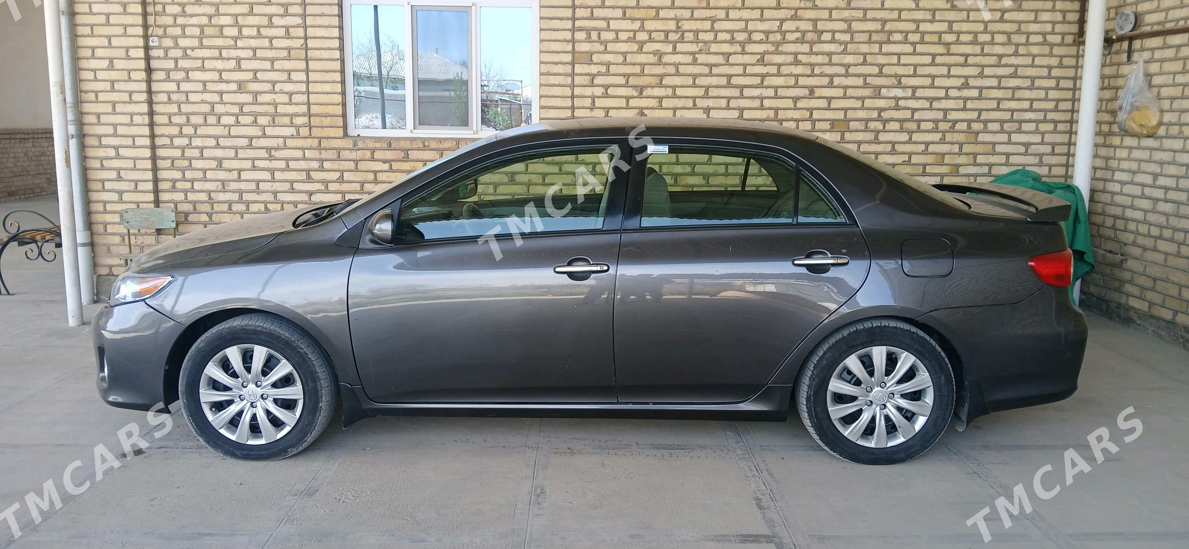Toyota Corolla 2011 - 145 000 TMT - Мары - img 5