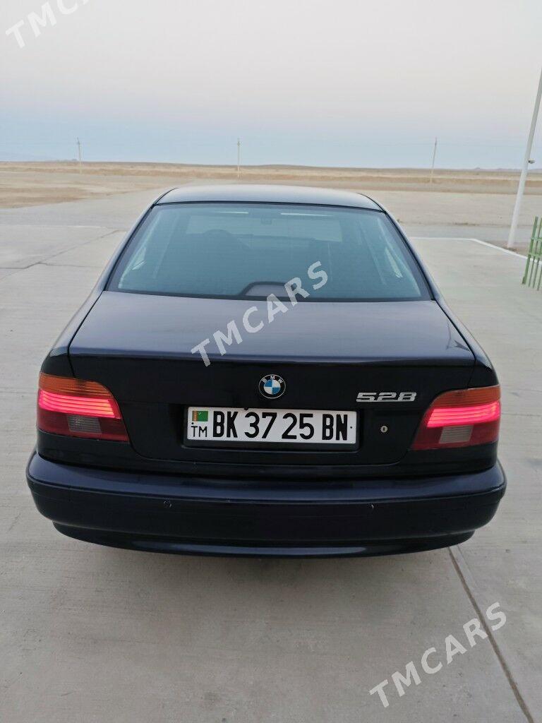 BMW E39 1999 - 90 000 TMT - Gumdag - img 7