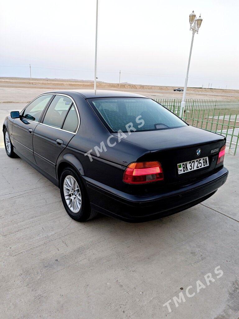 BMW E39 1999 - 90 000 TMT - Gumdag - img 5