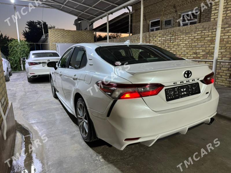 Toyota Camry 2021 - 295 000 TMT - Мары - img 5
