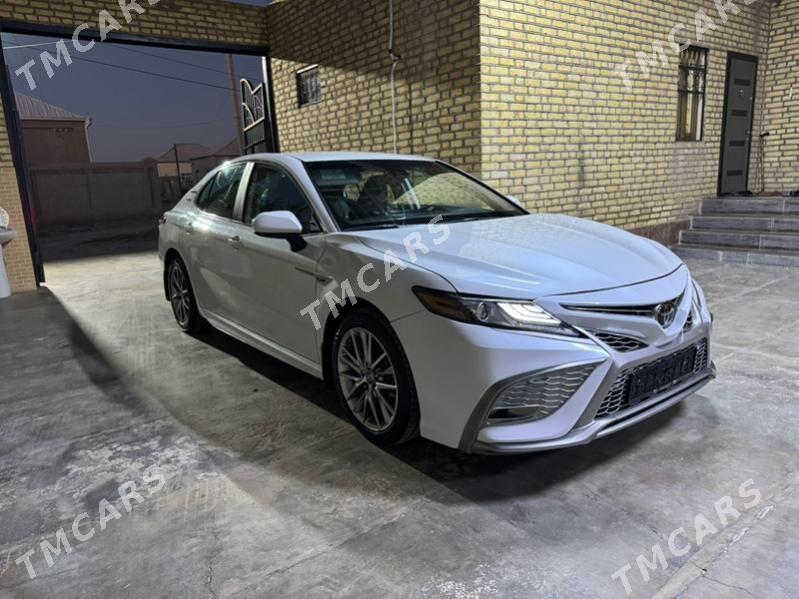 Toyota Camry 2021 - 295 000 TMT - Мары - img 3
