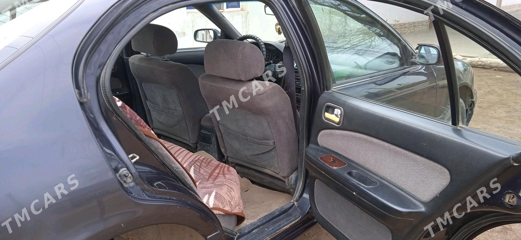 Nissan Cefiro 1994 - 32 000 TMT - Акдепе - img 8