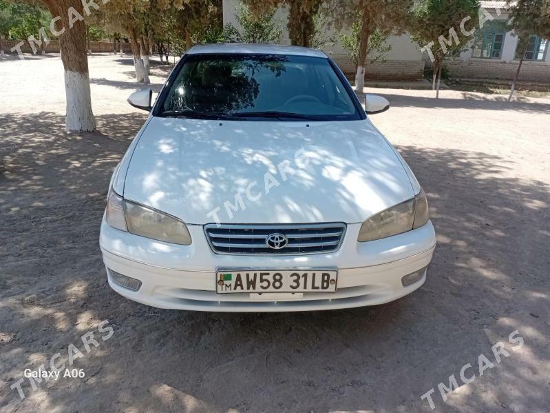 Toyota Camry 2000 - 130 000 TMT - Halaç - img 3