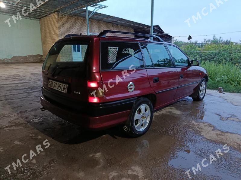 Opel Astra 1996 - 60 000 TMT - Sakar - img 3