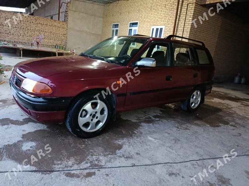 Opel Astra 1996 - 60 000 TMT - Sakar - img 4