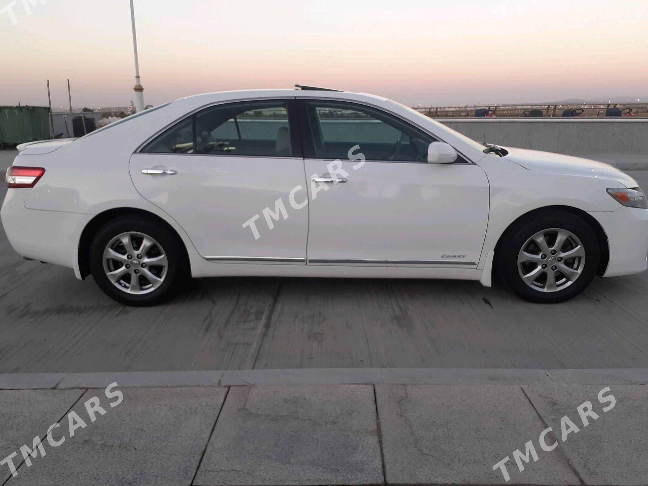 Toyota Camry 2010 - 190 000 TMT - Багир - img 5