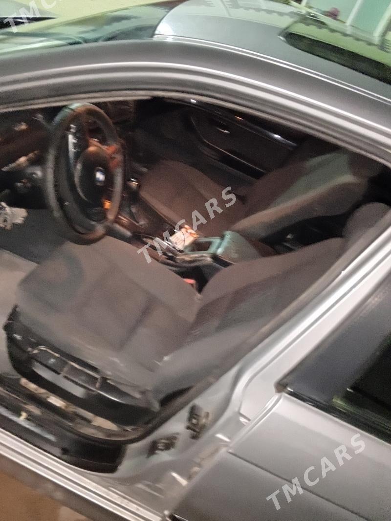 BMW E39 2002 - 95 000 TMT - Кака - img 3