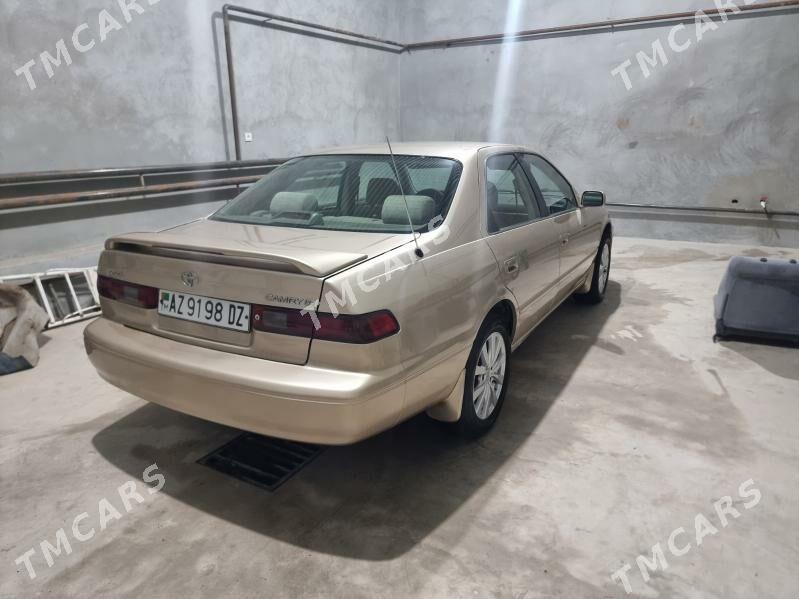 Toyota Camry 1998 - 125 000 TMT - Губадаг - img 3