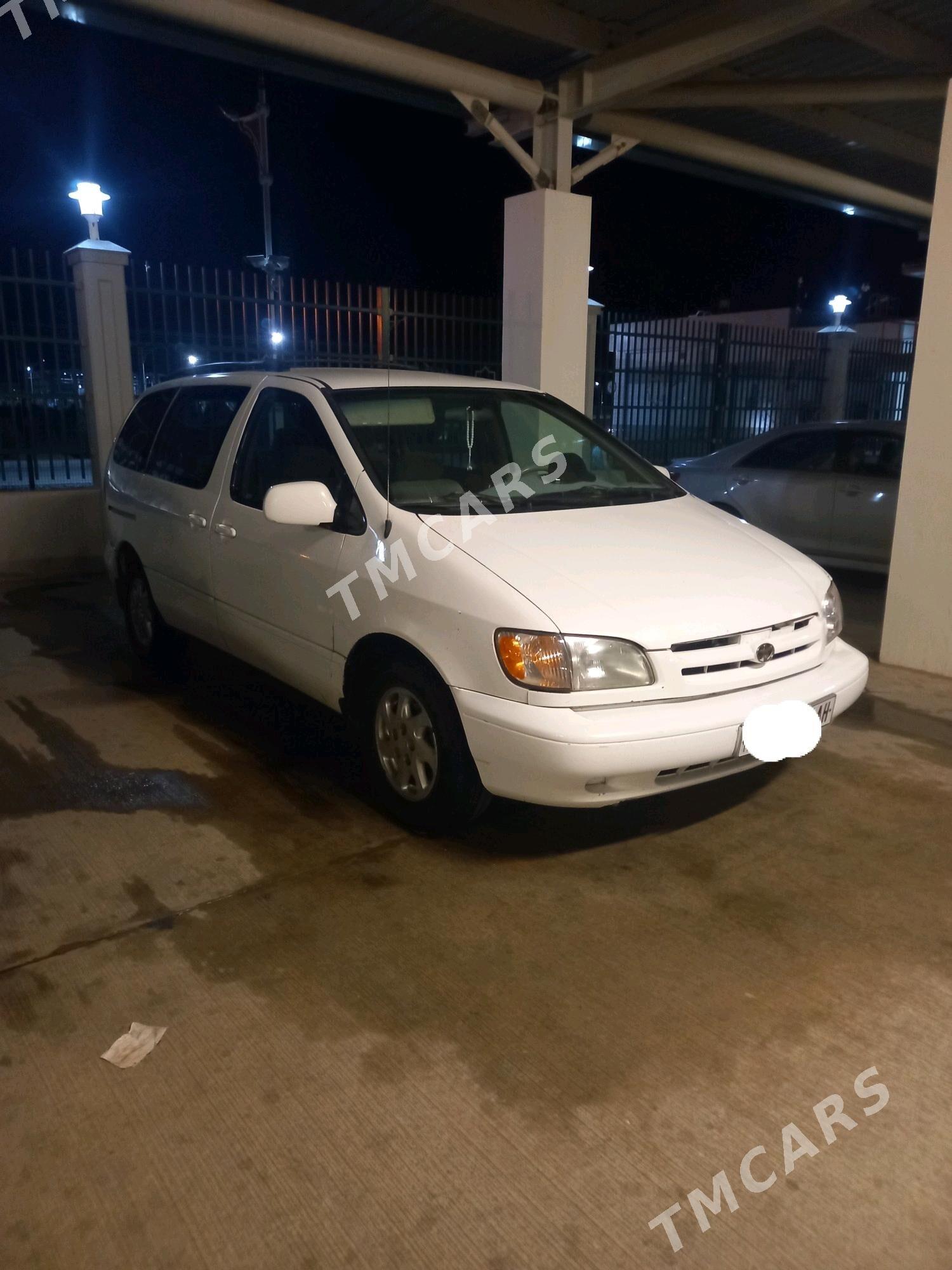 Toyota Sienna 2000 - 118 000 TMT - Sarahs - img 2