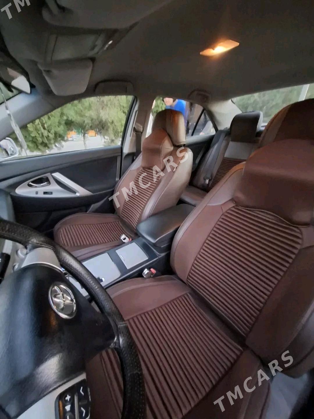 Toyota Camry 2010 - 190 000 TMT - Дашогуз - img 7
