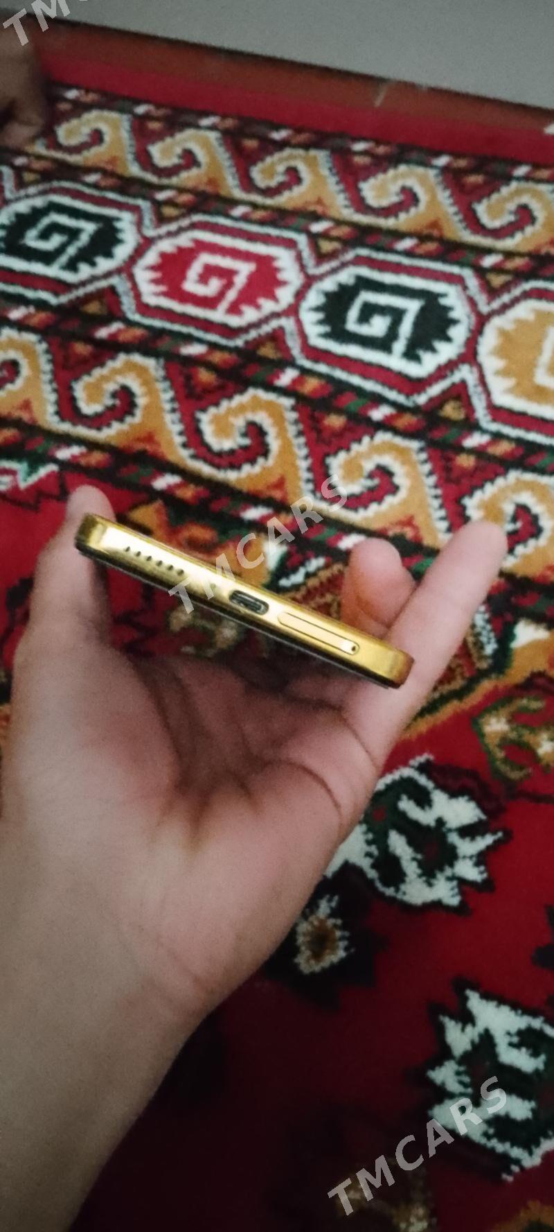 poco x4 pro 5g 8+3 256 - Etrek - img 5