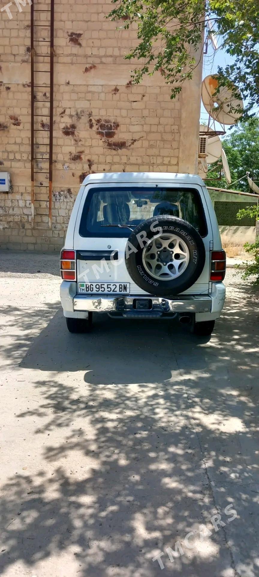 Mitsubishi Pajero 1999 - 70 000 TMT - Балканабат - img 4
