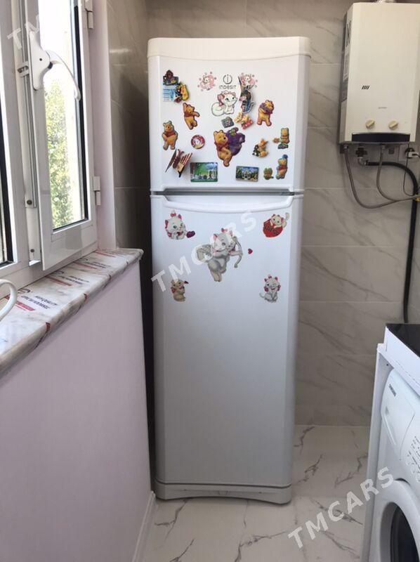 Холодильник INDESIT - 10 мкр - img 2