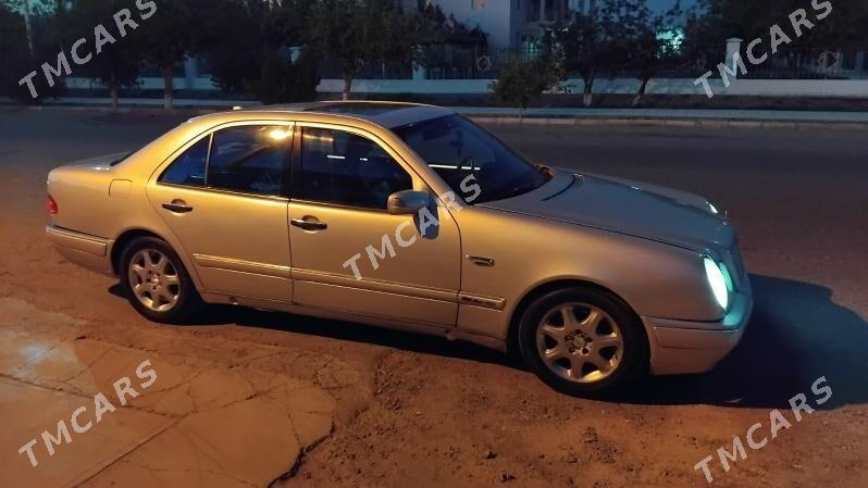 Mercedes-Benz E320 1999 - 85 000 TMT - Mary - img 3
