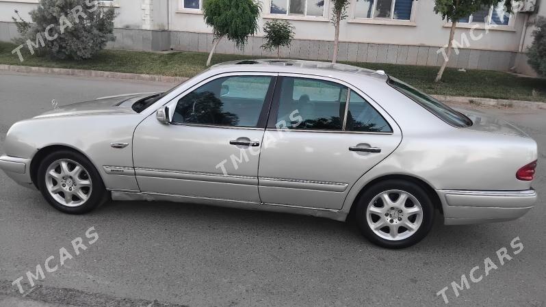 Mercedes-Benz E320 1999 - 85 000 TMT - Mary - img 6