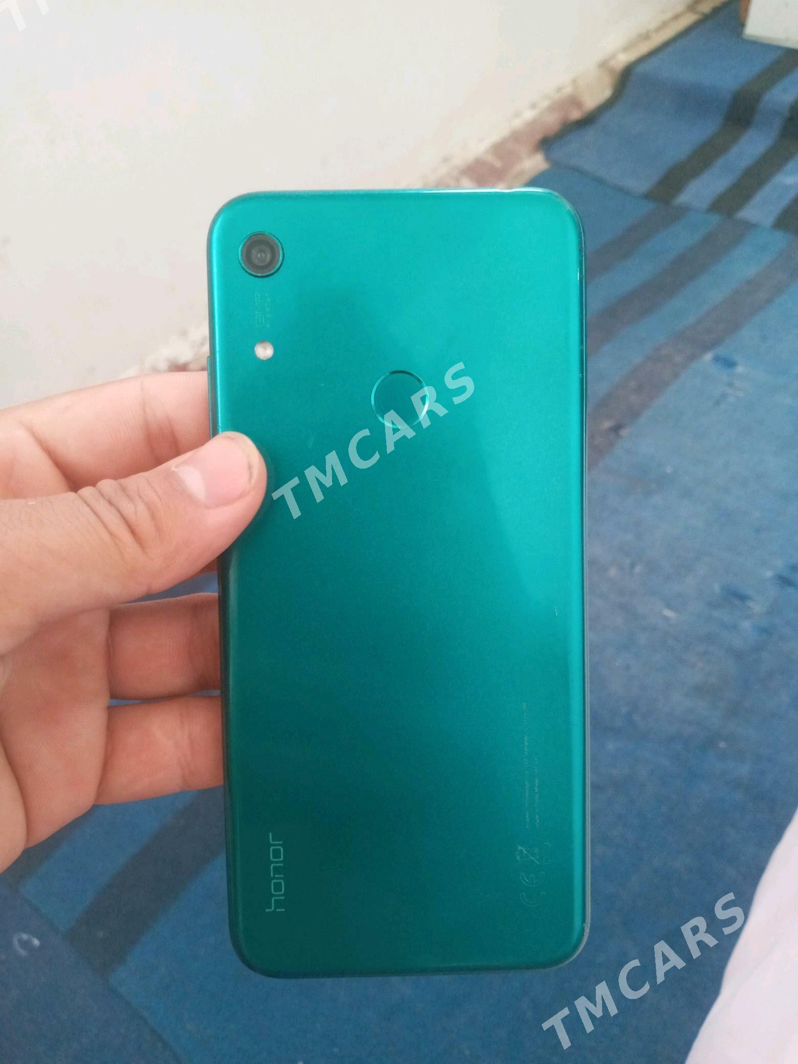 Honor 8a - Ёлётен - img 2