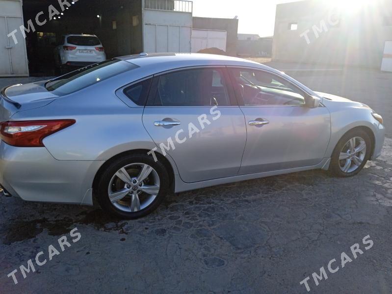 Nissan Altima 2016 - 160 000 TMT - Мары - img 3