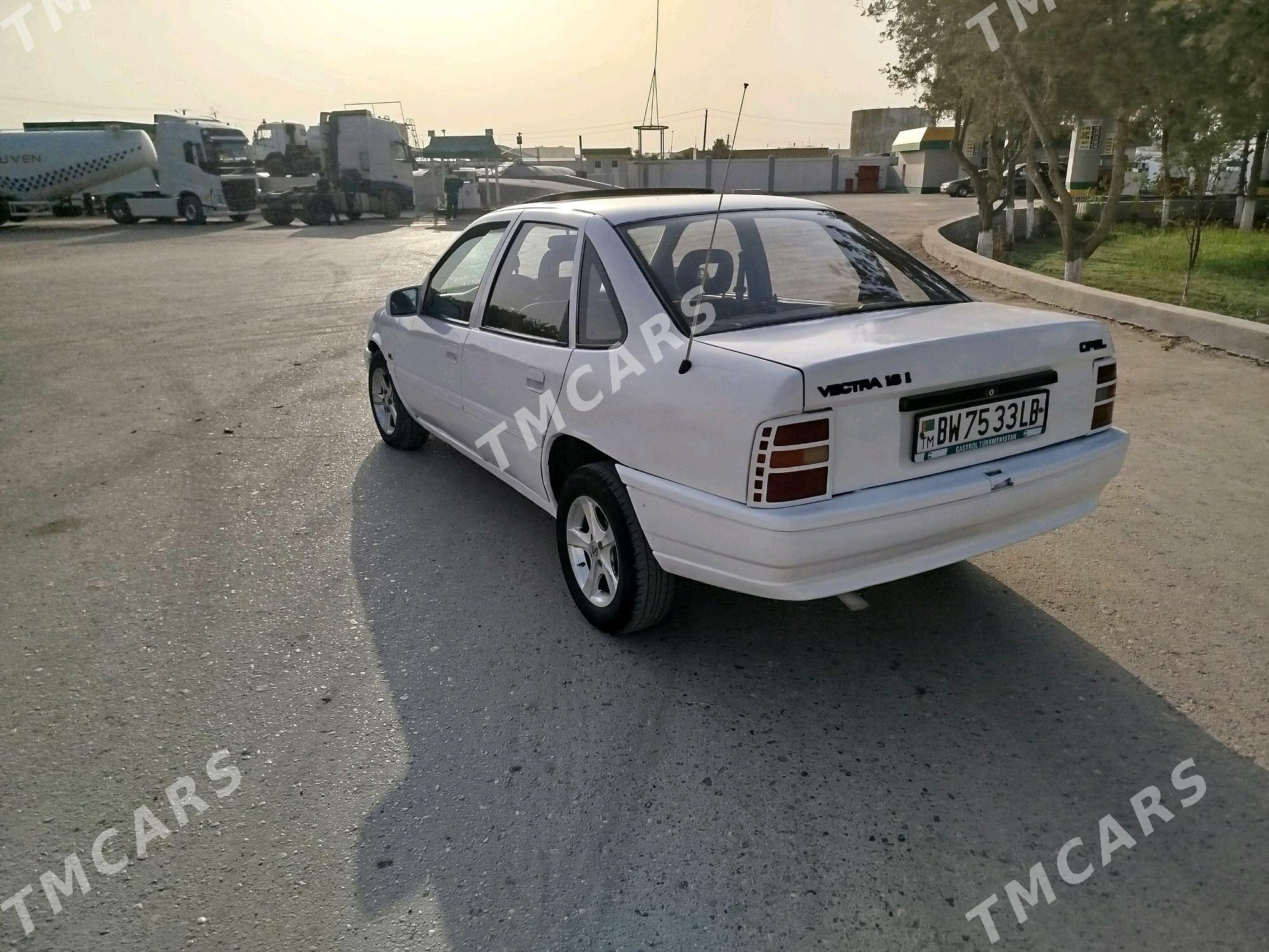 Opel Vectra 1990 - 24 000 TMT - Dänew - img 2