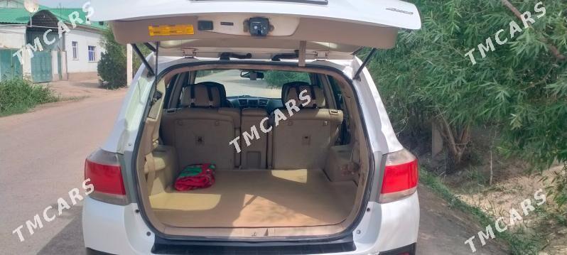 Toyota Highlander 2012 - 330 000 TMT - Кёнеургенч - img 6