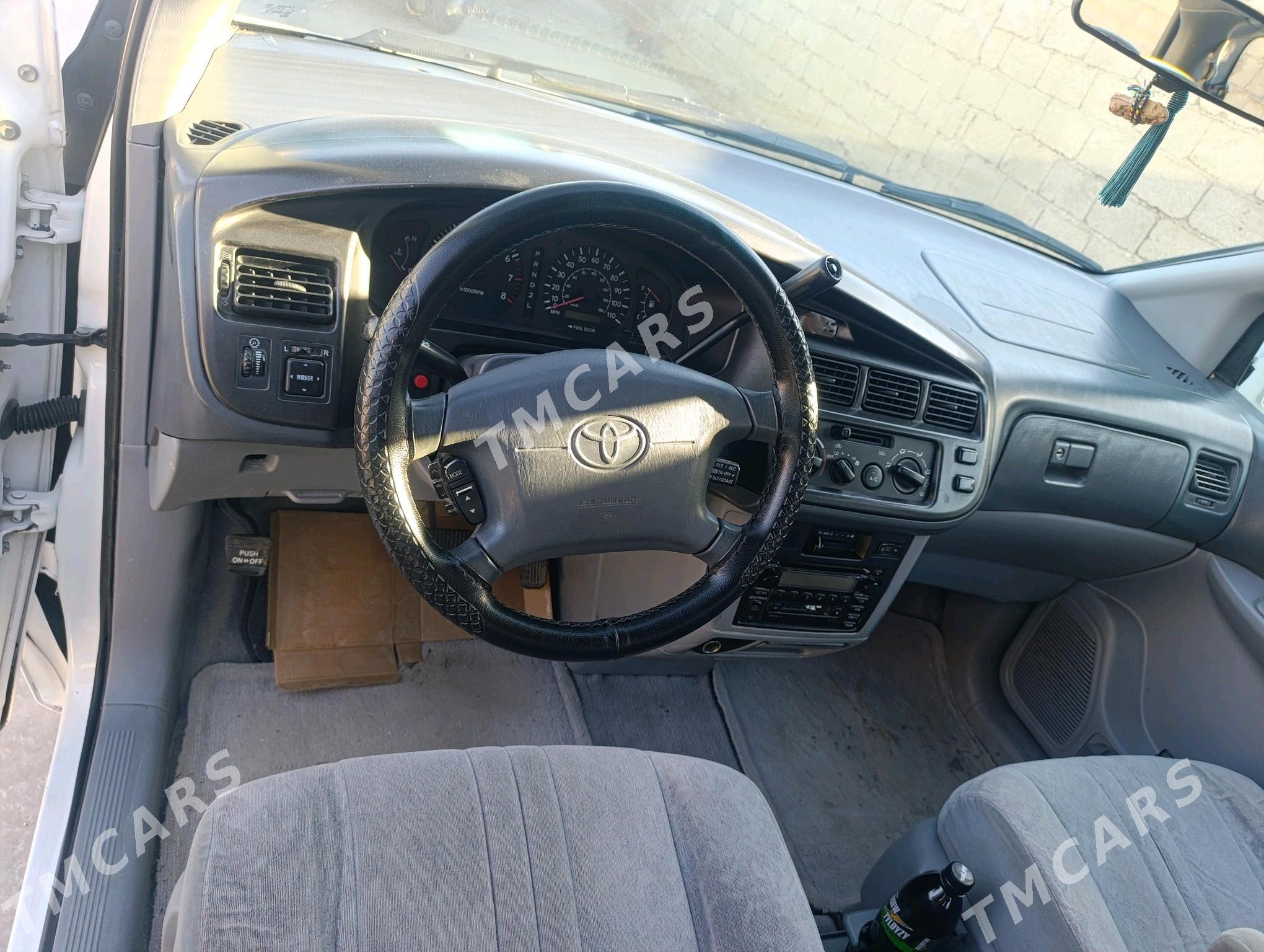 Toyota Sienna 2000 - 132 000 TMT - Теджен - img 8
