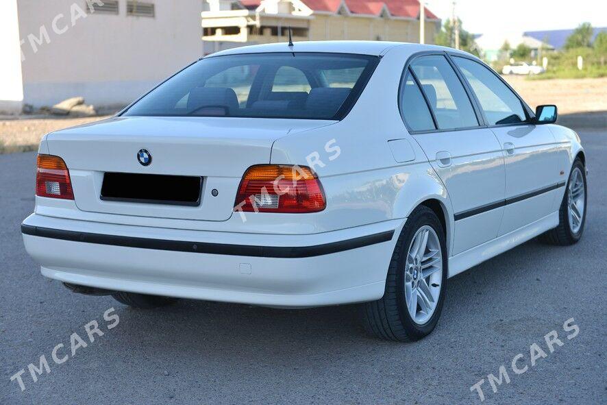 BMW E39 1998 - 110 000 TMT - Mary - img 2