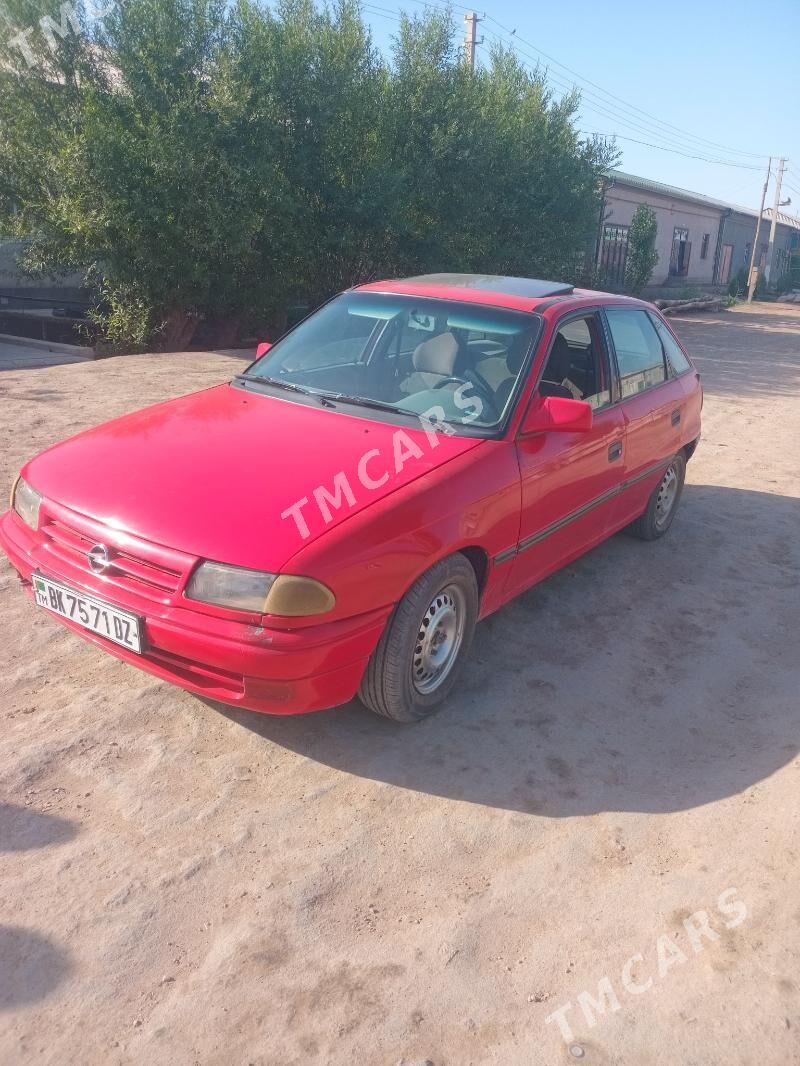Opel Astra 1993 - 25 000 TMT - Гурбансолтан Едже - img 2